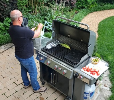 dad grilling veggies