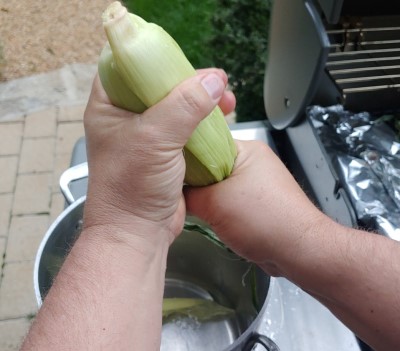 grilling corn - soak